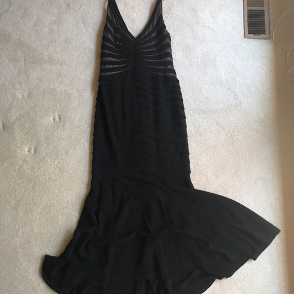 Carmen Marc Valvo evening gown - Picture 2 of 12